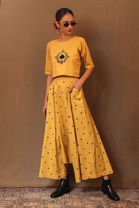 MATI Yellow 100% Cotton Embroidery Aari Round Spade Crop Top With Harem Pant 