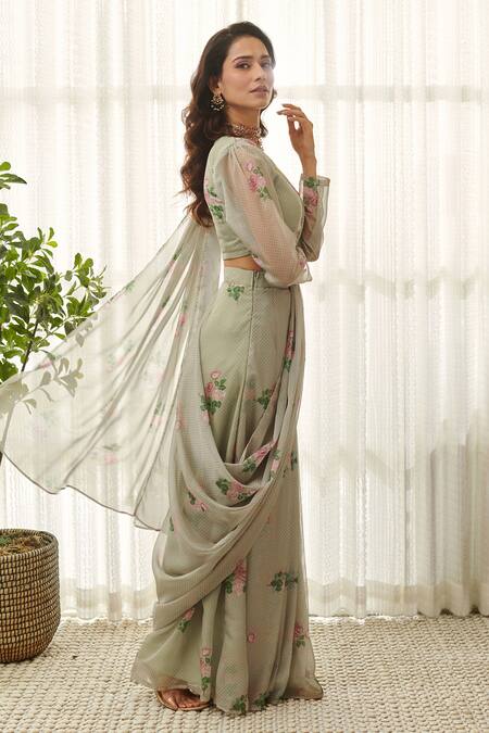 Buy Pasha India Green Muslin Embroidery Round Neck Flora Print Pre-draped Saree With Blouse Online at Aza Fashions Buy_Pasha India_Green Muslin Embroidery Round Neck Flora Print Pre-draped Saree With Blouse _Online_at_Aza_Fashions