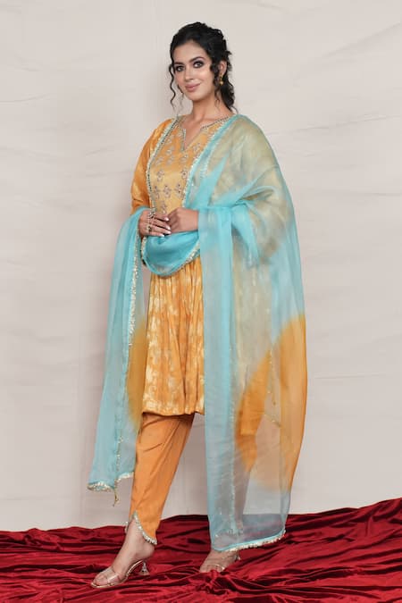 Jyoti Bansal Bouquet Woven Kurta Set 