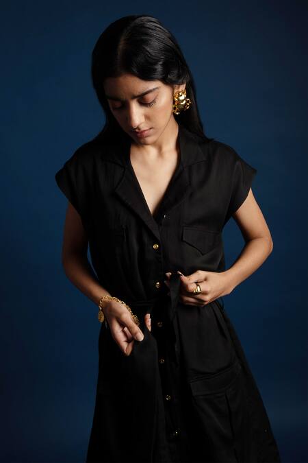 Shop Khajoor Studio Black Linen Collared Evening Gloss Blazer Dress Online at Aza Fashions Shop_Khajoor Studio_Black Linen Collared Evening Gloss Blazer Dress _Online_at_Aza_Fashions