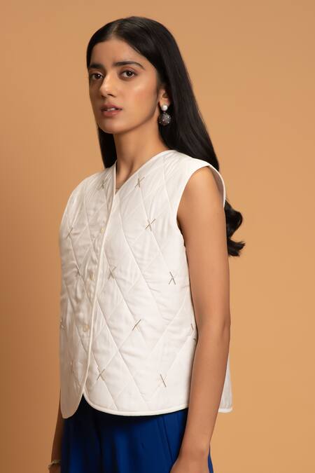 Khajoor Studio White Linen Beads V-neck Snow Quilted Gilet at Aza Fashions Khajoor Studio_White Linen Beads V-neck Snow Quilted Gilet _at_Aza_Fashions