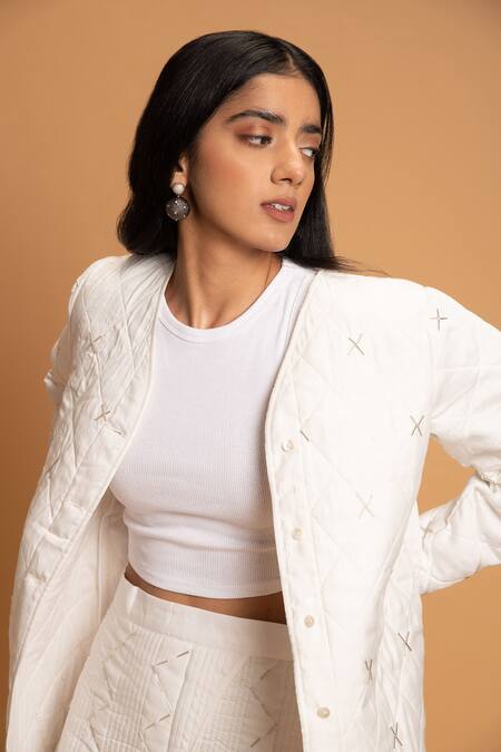 Buy Khajoor Studio White Linen Beads V-neck Snow Quilted Jacket Online at Aza Fashions Buy_Khajoor Studio_White Linen Beads V-neck Snow Quilted Jacket _Online_at_Aza_Fashions