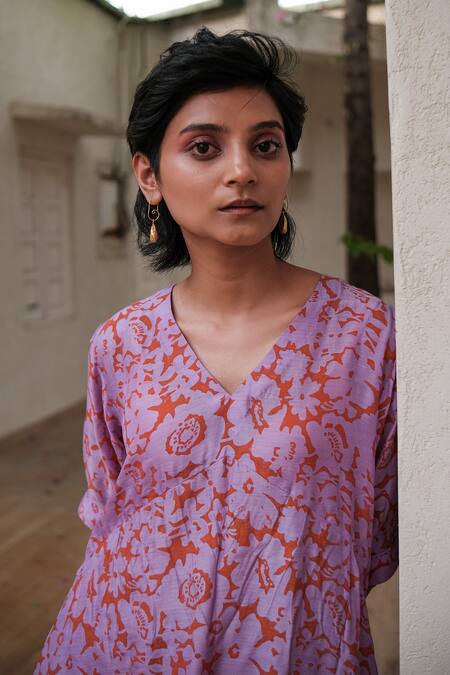 Buy Khajoor Studio Purple V-neck Floret Print Asymmetric Tunic Online at Aza Fashions Buy_Khajoor Studio_Purple V-neck Floret Print Asymmetric Tunic _Online_at_Aza_Fashions