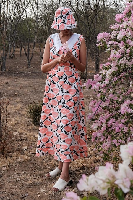 Shop Khajoor Studio White Silk, Cotton Collared Floral Print Top And Skirt Co-ord Set at Aza Fashions Shop_Khajoor Studio_White Silk, Cotton Collared Floral Print Top And Skirt Co-ord Set _at_Aza_Fashions