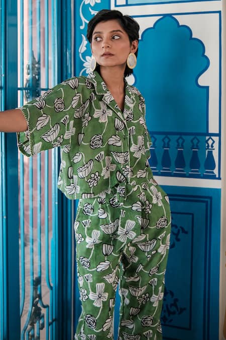 Buy Khajoor Studio White Silk Collared Botanical Print Shirt And Trouser Set Online at Aza Fashions Buy_Khajoor Studio_White Silk Collared Botanical Print Shirt And Trouser Set _Online_at_Aza_Fashions