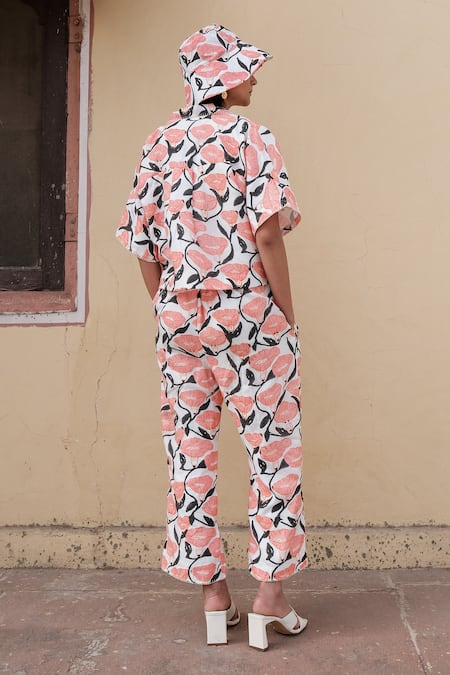 Shop Khajoor Studio White Collared Floral Print Boxy Shirt at Aza Fashions Shop_Khajoor Studio_White Collared Floral Print Boxy Shirt _at_Aza_Fashions