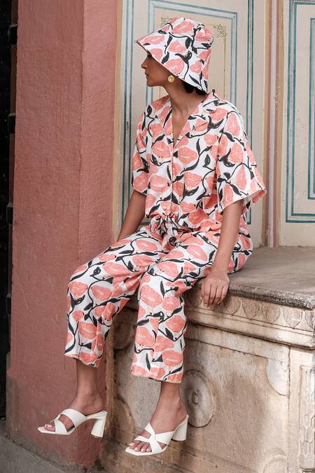 Buy Khajoor Studio White Collared Floral Print Boxy Shirt Online at Aza Fashions Buy_Khajoor Studio_White Collared Floral Print Boxy Shirt _Online_at_Aza_Fashions