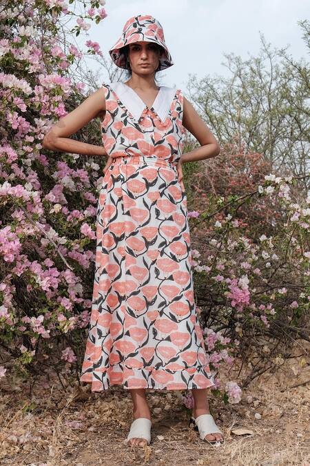 Buy Khajoor Studio White Silk Floral Print Maxi Skirt Online at Aza Fashions Buy_Khajoor Studio_White Silk Floral Print Maxi Skirt _Online_at_Aza_Fashions