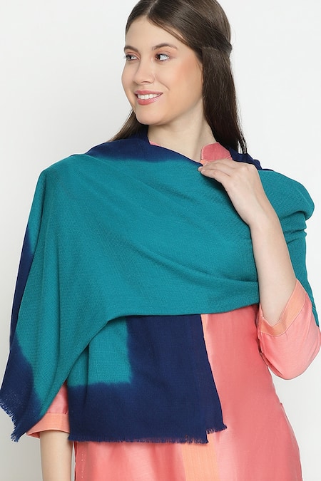 Shingora Gradient Pattern Dobby Detail Shawl 