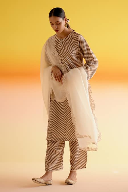 Shop_Amisha Kothari_Cream Silk, Organza Embroidery Round Neck Kumud Stripe Print Kurta Pant Set _Online_at_Aza_Fashions