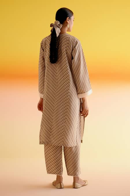 Amisha Kothari Kumud Stripe Print Kurta Pant Set 