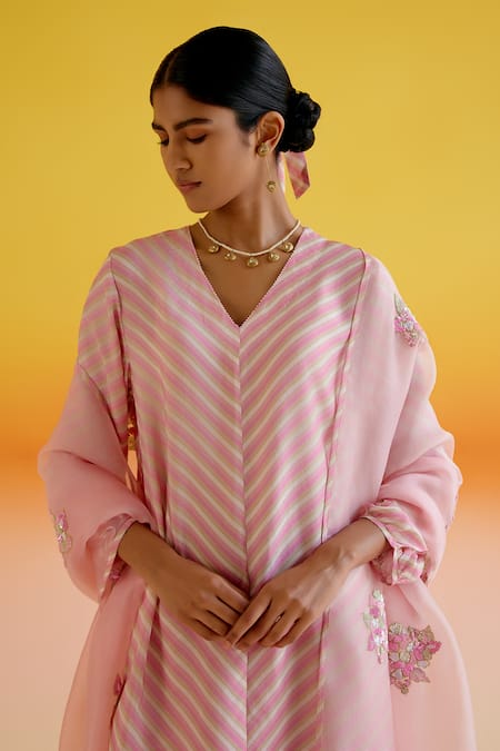 Buy_Amisha Kothari_Pink Silk, Organza Embroidery V-neck Kumudini Stripe Print Kurta Pant Set _Online_at_Aza_Fashions