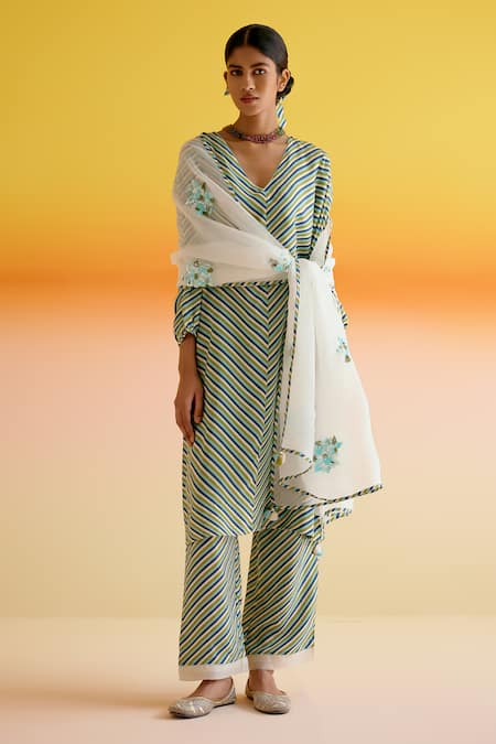 Amisha Kothari_Blue Silk, Organza Embroidery V-neck Kumudini Stripped Kurta Pant Set _Online_at_Aza_Fashions