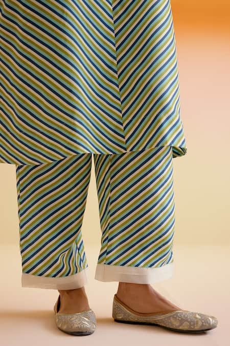 Amisha Kothari_Blue Silk, Organza Embroidery V-neck Kumudini Stripped Kurta Pant Set _at_Aza_Fashions