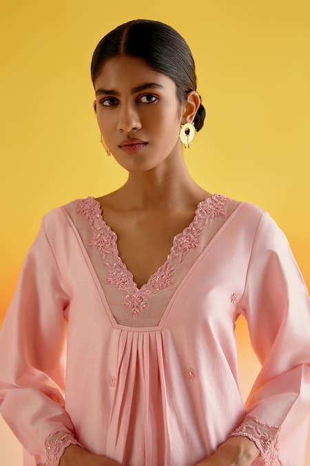 Shop Amisha Kothari Pink Chanderi Silk Embroidery V-neck Nandani Floral Tunic With Pant Online at Aza Fashions Shop_Amisha Kothari_Pink Chanderi Silk Embroidery V-neck Nandani Floral Tunic With Pant _Online_at_Aza_Fashions