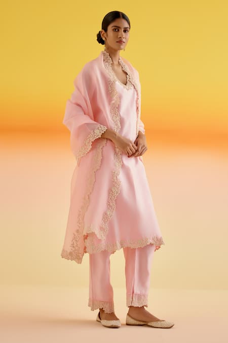Amisha Kothari Pink Organza, Chanderi Silk Embroidery V-neck Ananya Dori Kurta Pant Set Online at Aza Fashions Amisha Kothari_Pink Organza, Chanderi Silk Embroidery V-neck Ananya Dori Kurta Pant Set _Online_at_Aza_Fashions