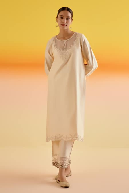 Amisha Kothari Aria Floral Embroidered Kurta Pant Set 