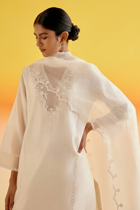 Buy Amisha Kothari Ivory Chanderi Silk, Organza Lace, Beads, Anya Floral Kurta And Pant Set Online at Aza Fashions Buy_Amisha Kothari_Ivory Chanderi Silk, Organza Lace, Beads, Anya Floral Kurta And Pant Set _Online_at_Aza_Fashions
