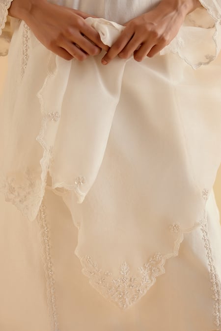 Shop Amisha Kothari Ivory Chanderi Silk, Organza Lace, Beads, Anya Floral Kurta And Pant Set Online at Aza Fashions Shop_Amisha Kothari_Ivory Chanderi Silk, Organza Lace, Beads, Anya Floral Kurta And Pant Set _Online_at_Aza_Fashions