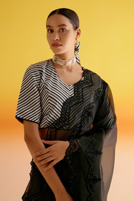 Buy Amisha Kothari Black , Organza Surbhi Floral Bead Saree With Unstitched Blouse Piece Online at Aza Fashions Buy_Amisha Kothari_Black , Organza Surbhi Floral Bead Saree With Unstitched Blouse Piece _Online_at_Aza_Fashions
