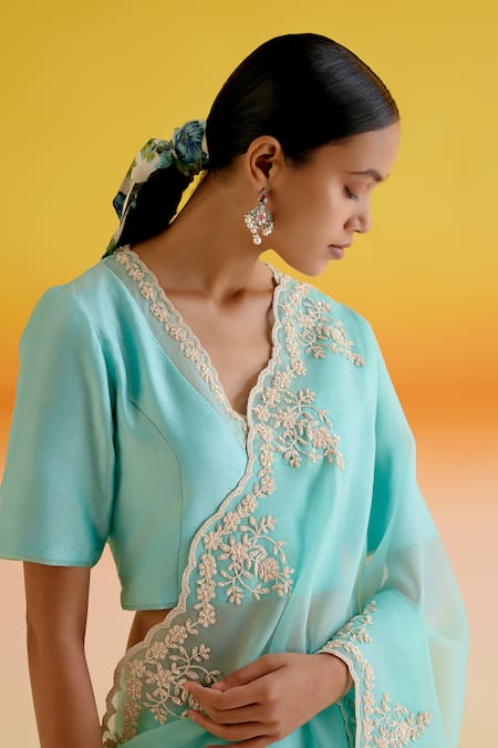 Amisha Kothari_Blue Organza, Samara Dori Saree With Unstitched Blouse Piece _Online_at_Aza_Fashions