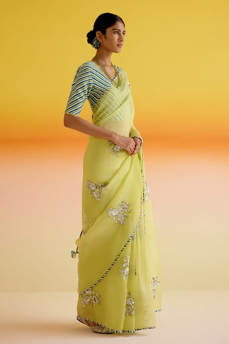 Amisha Kothari_Green , Pushpamala Floral Resham Saree With Unstitched Blouse Piece _at_Aza_Fashions