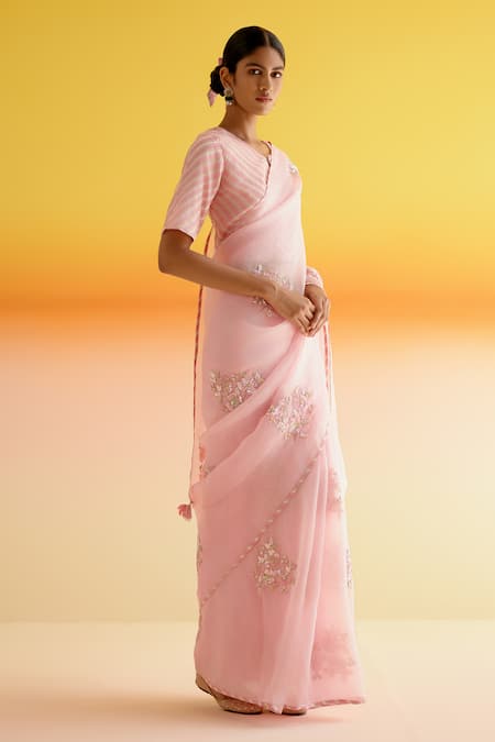 Amisha Kothari_Pink Silk, Pushpamala Floral Embroidered Saree With Unstitched Blouse Piece _Online_at_Aza_Fashions