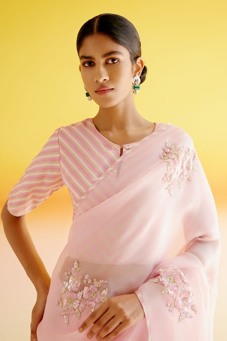 Amisha Kothari_Pink Silk, Pushpamala Floral Embroidered Saree With Unstitched Blouse Piece _at_Aza_Fashions