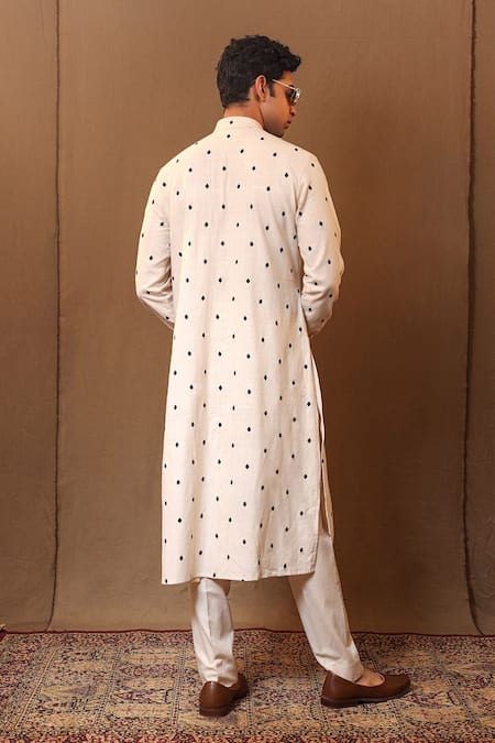 Shop MATI_1 Off White Cotton Zari Embroidered Kurta With Solid Pant at Aza Fashions Shop_MATI_1_Off White Cotton Zari Embroidered Kurta With Solid Pant _at_Aza_Fashions