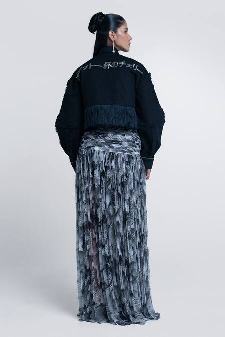 Shop Pocketful Of Cherrie Black Canvas Embroidery Collared Dark Halo Crop Jacket at Aza Fashions Shop_Pocketful Of Cherrie_Black Canvas Embroidery Collared Dark Halo Crop Jacket _at_Aza_Fashions