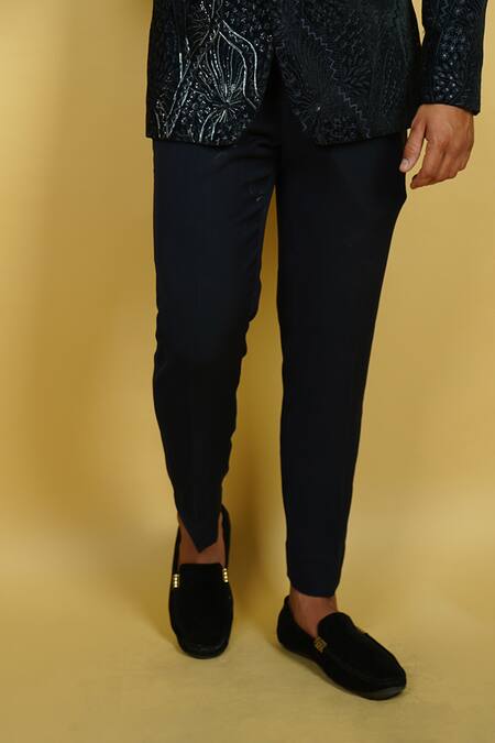 Buy_Zardozi Zari_Black Silk, Cotton Embroidery Geometric Floral Pattern Tuxedo Set 