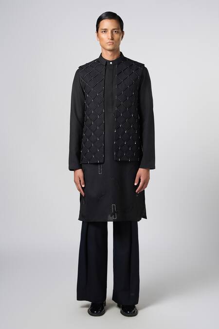 Buy Line Out Line Black Matka Cotton Embroidery Cord Bead Bundi Online at Aza Fashions Buy_Line Out Line_Black Matka Cotton Embroidery Cord Bead Bundi_Online_at_Aza_Fashions