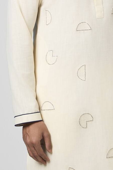 Line Out Line Off White Matka Cotton Embroidery Bead Circular Geometric Kurta Online at Aza Fashions Line Out Line_Off White Matka Cotton Embroidery Bead Circular Geometric Kurta_Online_at_Aza_Fashions