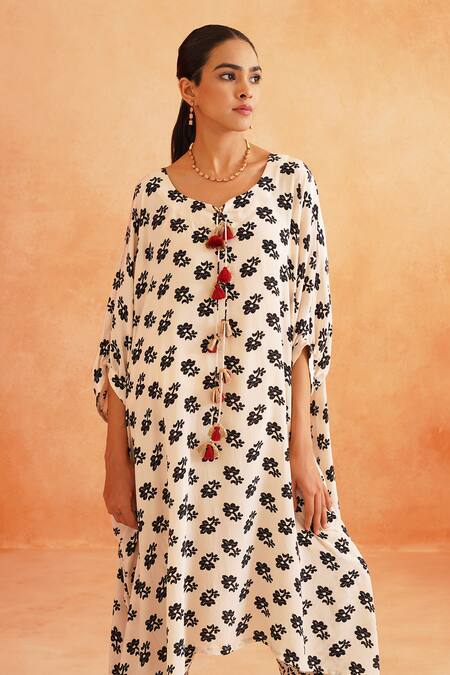 Buy_Palak & Mehak_White Crepe, Cotton Tassels Round Neck Maya Floral Print Kaftan Kurta And Pant Set 