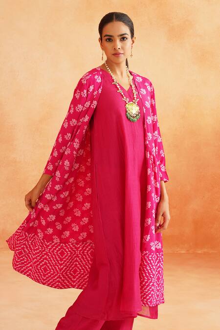 Palak & Mehak_Pink Crepe Embroidery V-neck Ojasvi Floral Print Cape Pant Set _at_Aza_Fashions