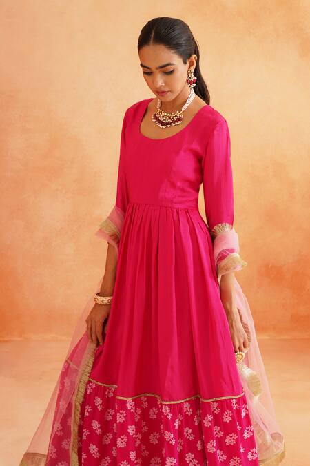 Palak & Mehak_Pink Crepe Embroidery, Lace Round Neck Printed Hem Anarkali Set _Online_at_Aza_Fashions