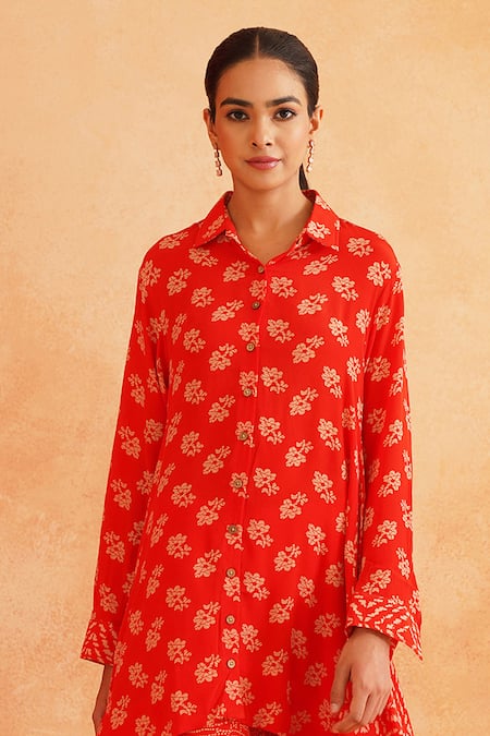 Shop Palak & Mehak Red Crepe Embroidery Round Neck Ria Printed Panelled Cape Top And Pant Set Online at Aza Fashions Shop_Palak & Mehak_Red Crepe Embroidery Round Neck Ria Printed Panelled Cape Top And Pant Set _Online_at_Aza_Fashions