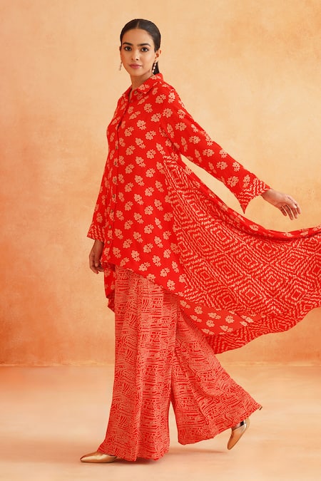 Buy_Palak & Mehak_Red Crepe Embroidery Round Neck Ria Printed Panelled Cape Top And Pant Set 