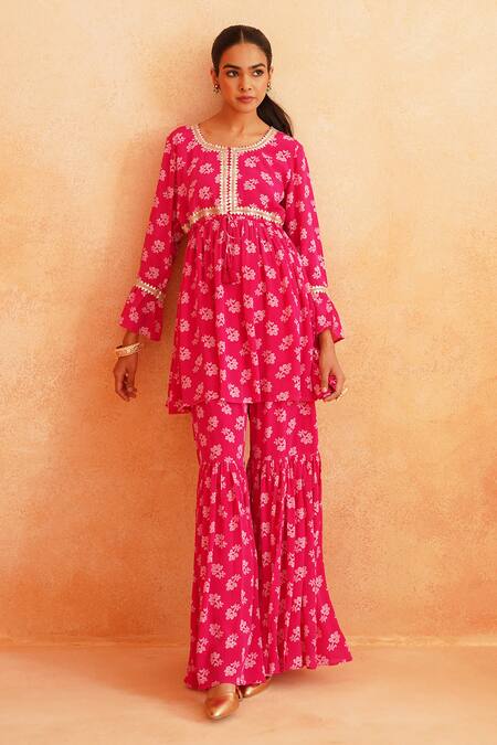 Buy_Palak & Mehak_Pink Chanderi, Crepe Embroidery Round Safa Floral Print Peplum Tunic Sharara Set 