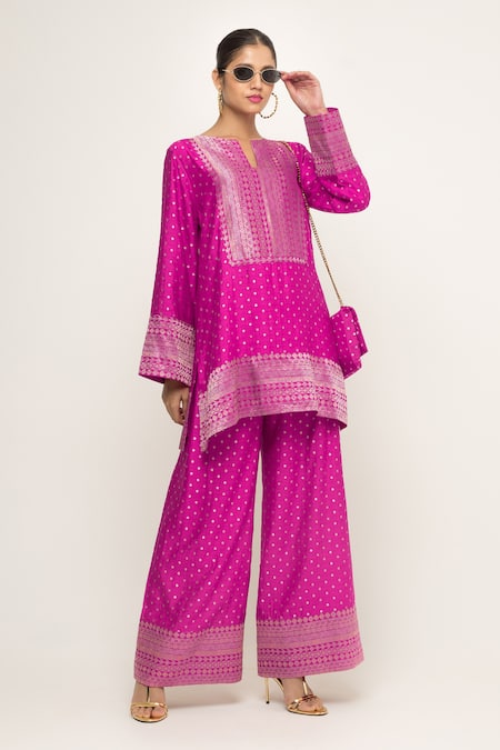 Sobariko Sitara Dotted Silk Kurta & Wide Legged Pant 