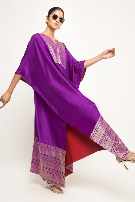 Buy SOBARIKO Purple Silk Split V-neck Siya Asymmetric Kaftan Online at Aza Fashions Buy_SOBARIKO_Purple Silk Split V-neck Siya Asymmetric Kaftan _Online_at_Aza_Fashions