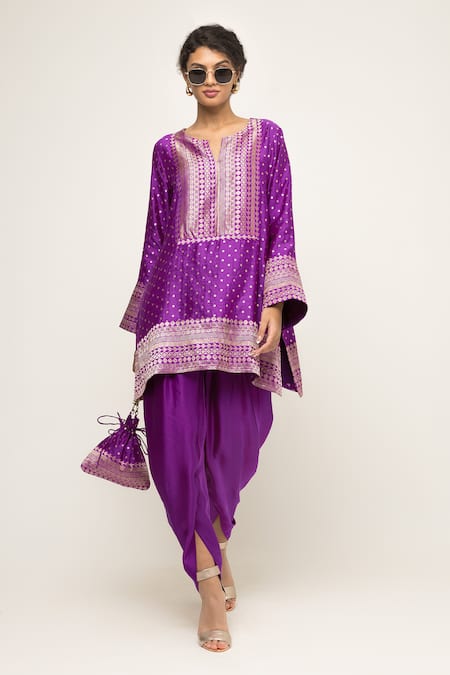 Sobariko Purple Silk Notched Banarasi Brocade Kurta And Dhoti Pant Set 