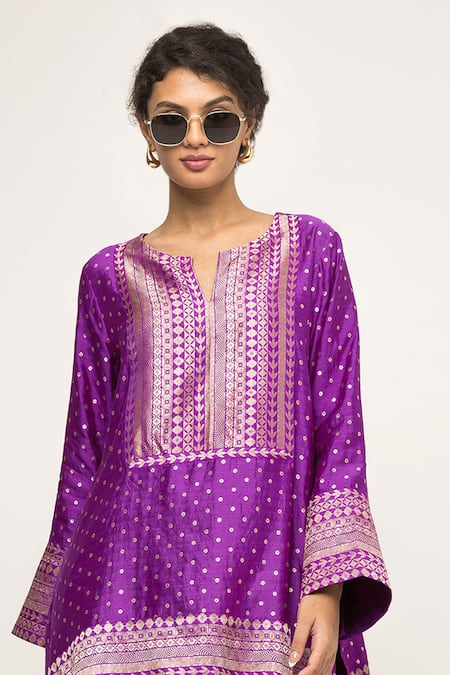 SOBARIKO_Purple Silk Embroidery Split V-neck Banarasi Brocade Kurta And Dhoti Pant Set _Online_at_Aza_Fashions