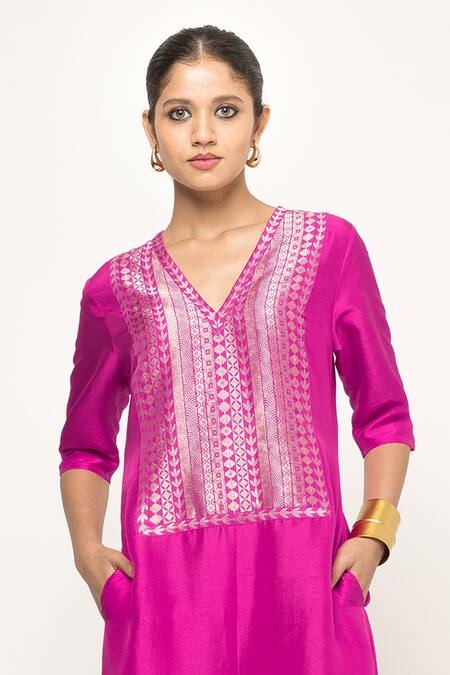 Buy SOBARIKO Pink Silk, Brocade Embroidery V-neck Sayra Geometric Bodice Jumpsuit Online at Aza Fashions Buy_SOBARIKO_Pink Silk, Brocade Embroidery V-neck Sayra Geometric Bodice Jumpsuit _Online_at_Aza_Fashions