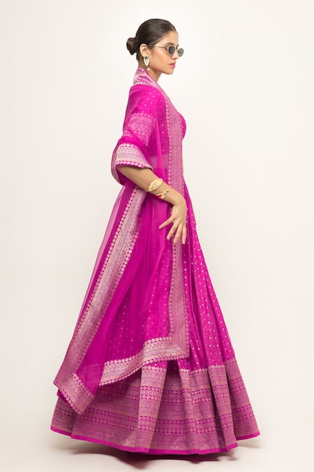 Shop SOBARIKO Pink Silk, Organza, Brocade Embroidery V-neck Butti Pattern Lehenga Set at Aza Fashions Shop_SOBARIKO_Pink Silk, Organza, Brocade Embroidery V-neck Butti Pattern Lehenga Set _at_Aza_Fashions