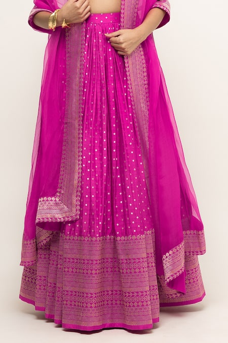 SOBARIKO Pink Silk, Organza, Brocade Embroidery V-neck Butti Pattern Lehenga Set Online at Aza Fashions SOBARIKO_Pink Silk, Organza, Brocade Embroidery V-neck Butti Pattern Lehenga Set _Online_at_Aza_Fashions