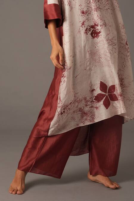 Buy Khat White Chanderi Silk Embroidery Mandarin Bloom Texture Print Kurta Pant Set Buy_Khat_White Chanderi Silk Embroidery Mandarin Bloom Texture Print Kurta Pant Set