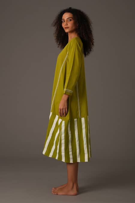 Khat_Green Poplin, Muslin Round Neck Striped Print Midi Dress _Online_at_Aza_Fashions