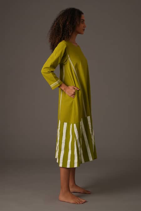 Buy_Khat_Green Poplin, Muslin Round Neck Striped Print Midi Dress _Online_at_Aza_Fashions
