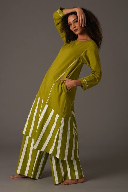 Buy_Khat_Green Poplin, Muslin, Cotton Round Neck Striped Print Kurta Pant Set _Online_at_Aza_Fashions